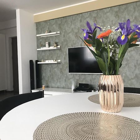 Pipera Lake View By Acme Rent Bucarest Exterior foto